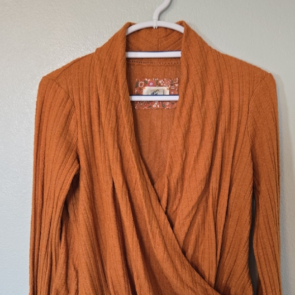 Maeve | Gold Rafela Hacci Surplice Top Size Small - Picture 3 of 11